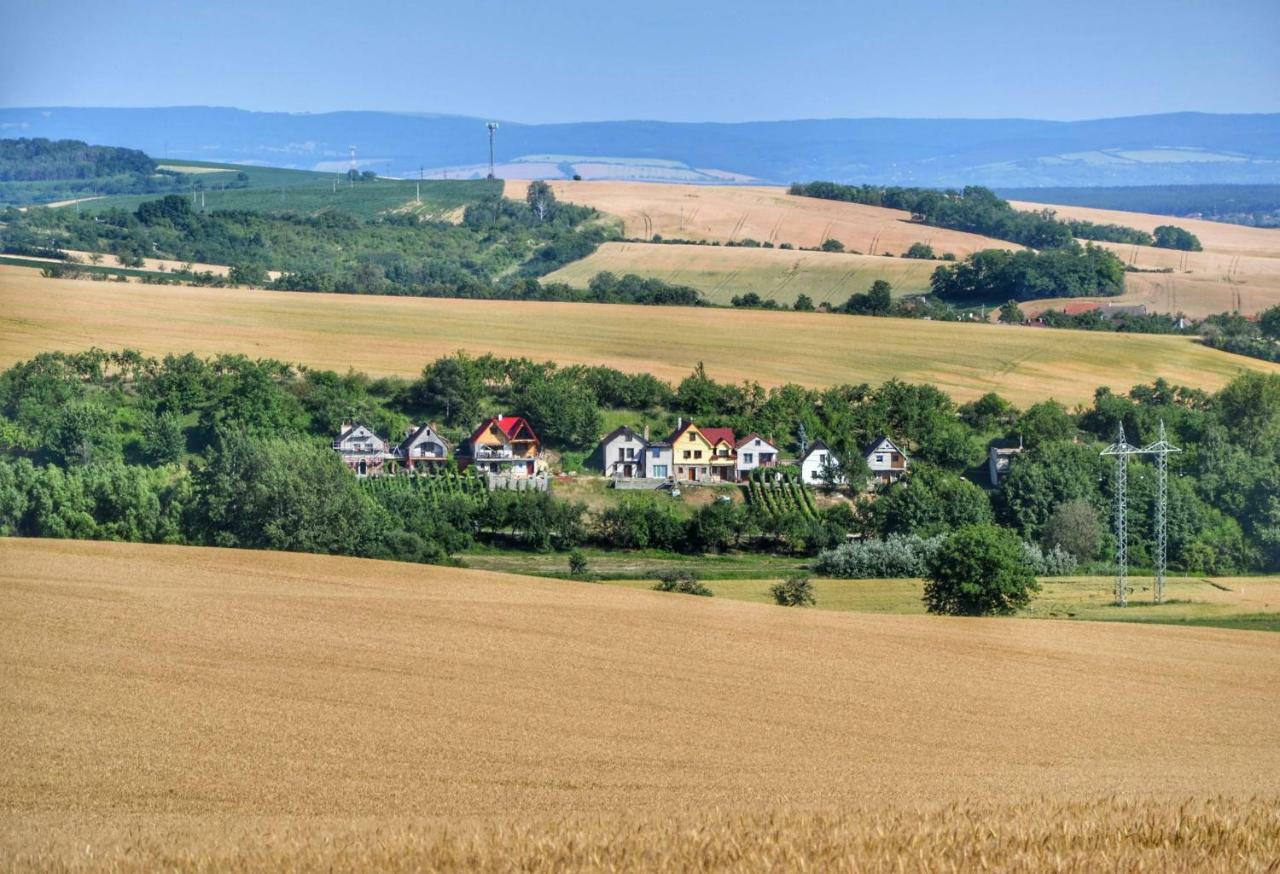 Вилла Za Humny Je Sklep Kostelec  Экстерьер фото