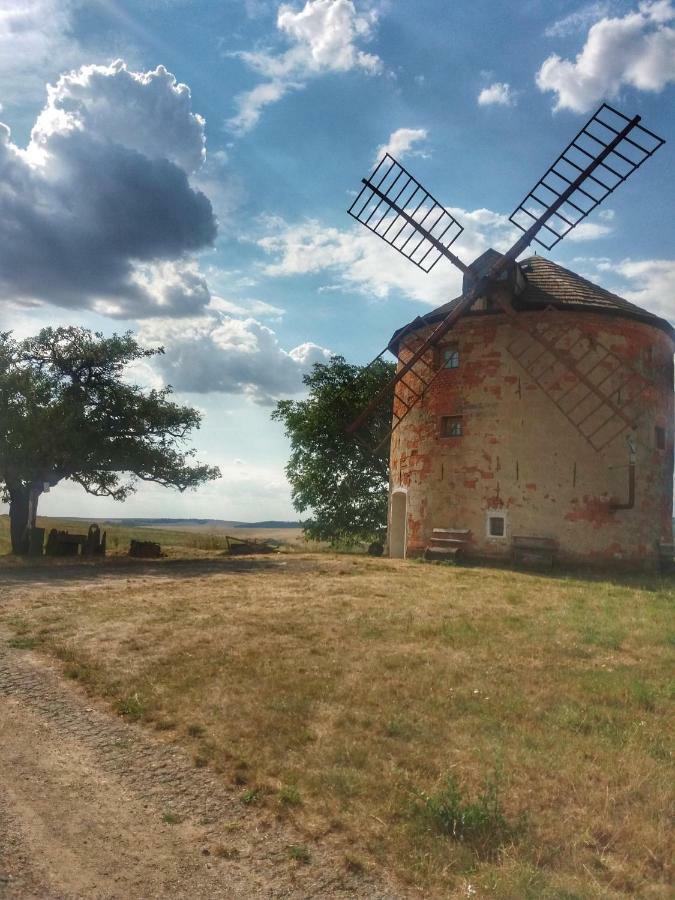 Вилла Za Humny Je Sklep Kostelec  Экстерьер фото